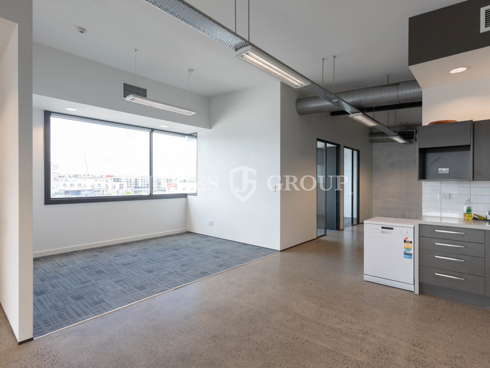 Polished Grafton Office