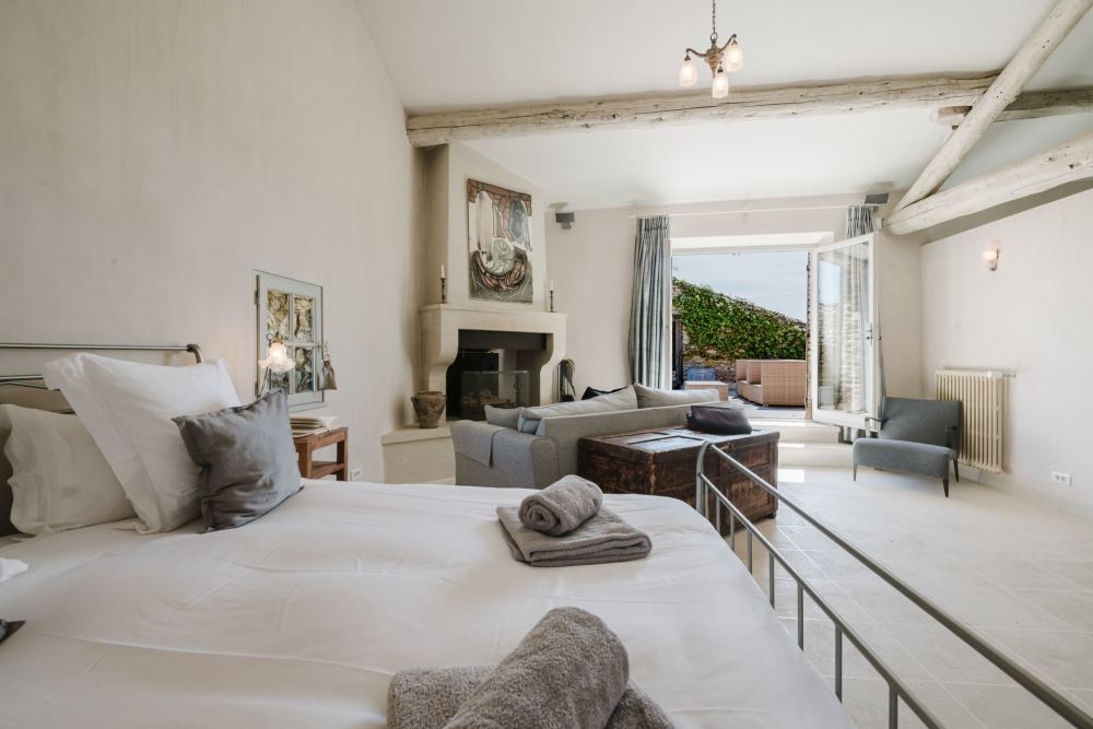 Photographs of Mas la Bergerie de Cabrieres villa in Provence - Image 21 of 56