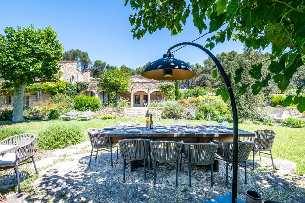 Photographs of Mas des Constellations villa in Provence - Image 2 of 49