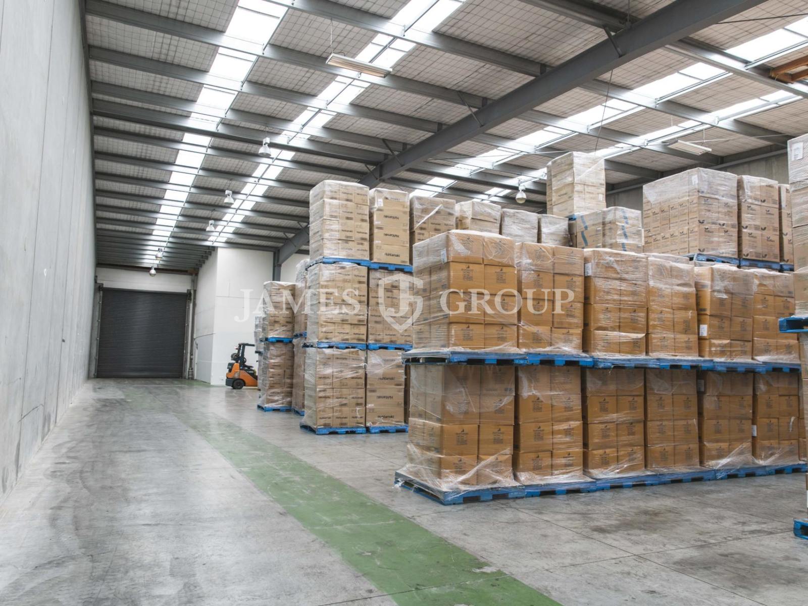 A-grade Wiri Industrial With Front Yard