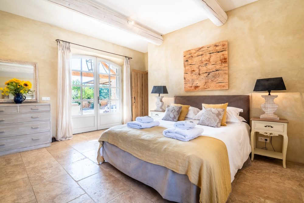 Photographs of Mas du Milan villa in Provence - Image 18 of 50