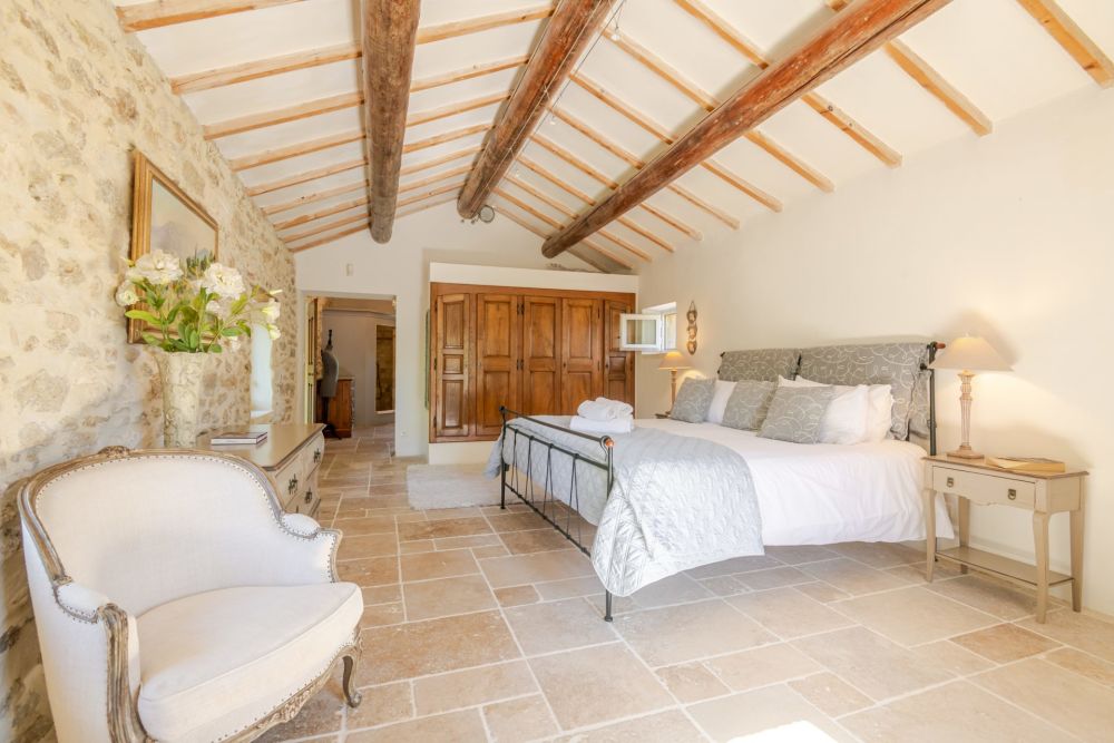 Photographs of Mas d’Oppede villa in Provence - Image 18 of 36