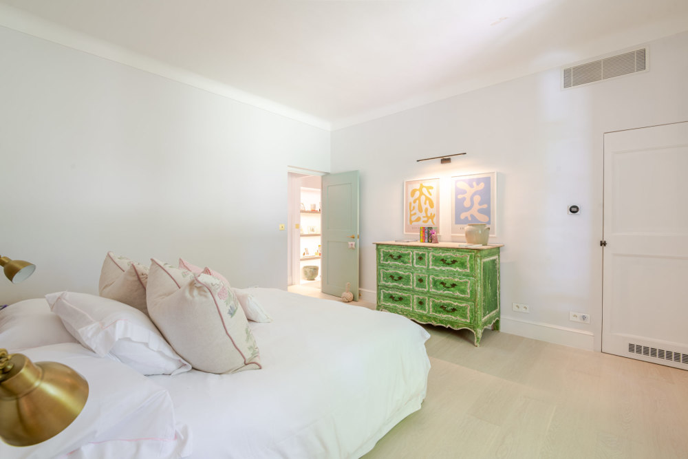 Photographs of Petit Mas des Splendeurs villa in Provence - Image 29 of 46