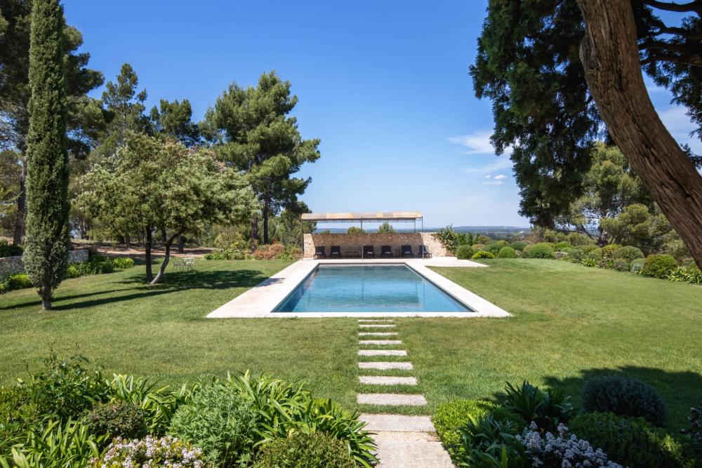 Photographs of Mas des Promesses villa in Provence - Image 2 of 52
