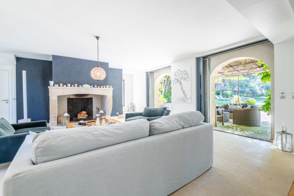 Photographs of Mas de la Clairiere villa in Provence - Image 7 of 48
