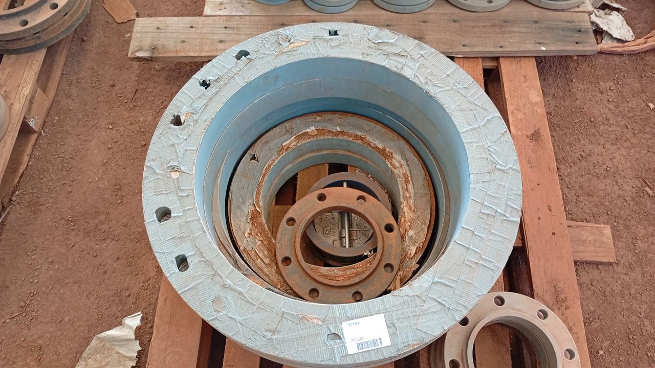 Lot of Various Flange Sizes