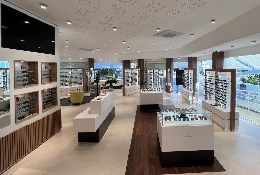 Magasin Opticien 33 avenue Général de Gaulle 44500 LA BAULE intérieur