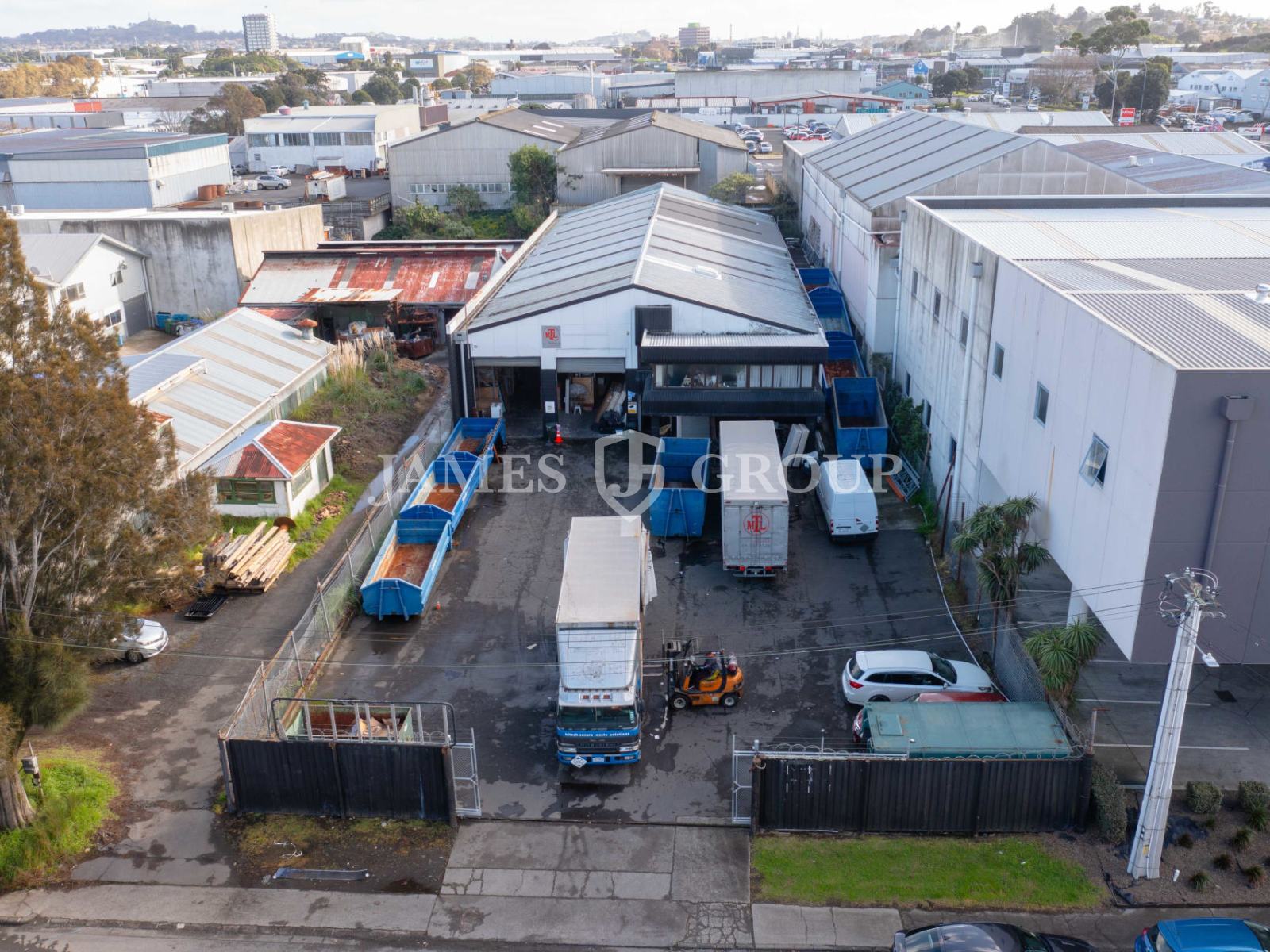 1,035m² Penrose Industrial With Yard