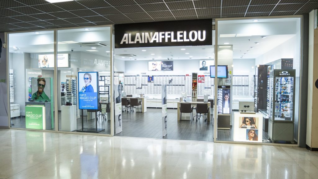 Magasin Opticien C.C. Auchan 78200 BUCHELAY extérieur
