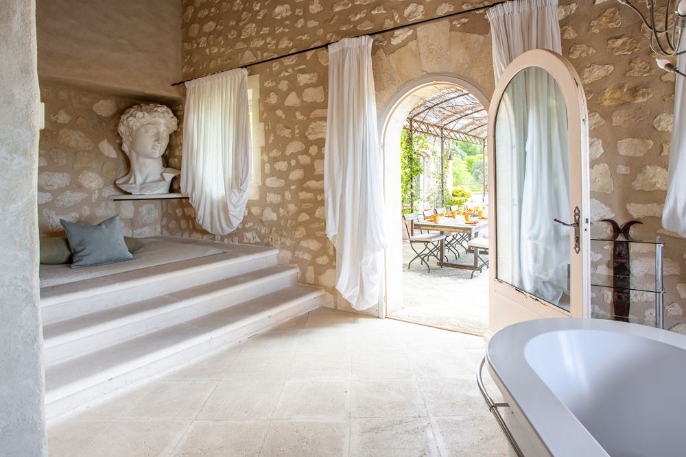 Photographs of La Citadelle villa in Provence - Image 12 of 28