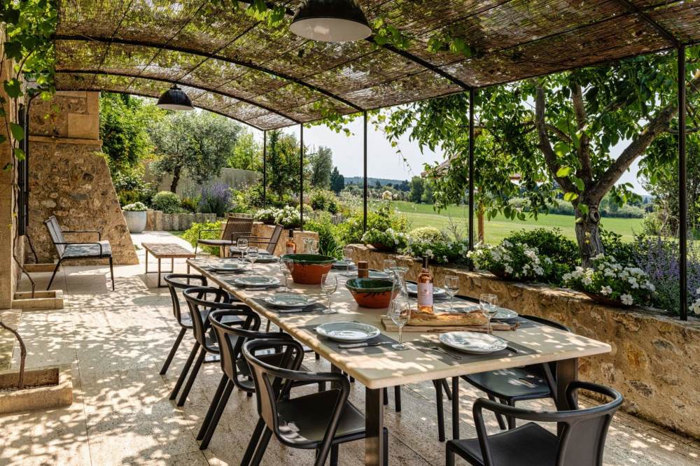 Photographs of Mas Eole villa in Provence - Image 11 of 39