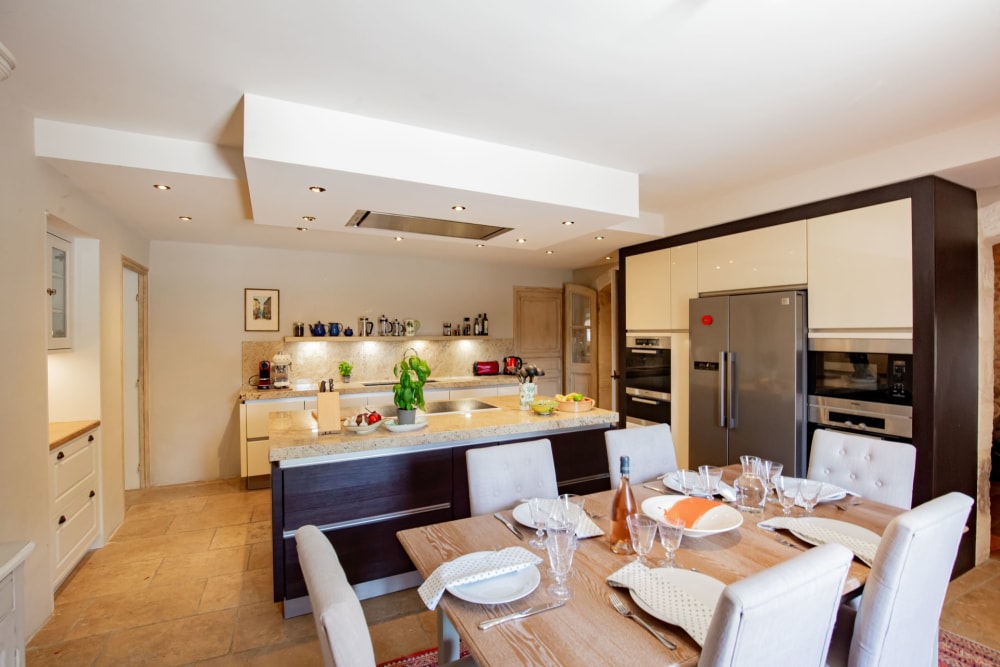 Photographs of Mas du Real villa in Provence - Image 15 of 36