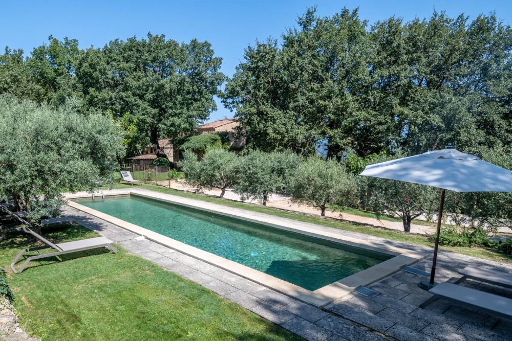 Photographs of Le Petit Mas des Gardiols villa in Provence - Image 4 of 34