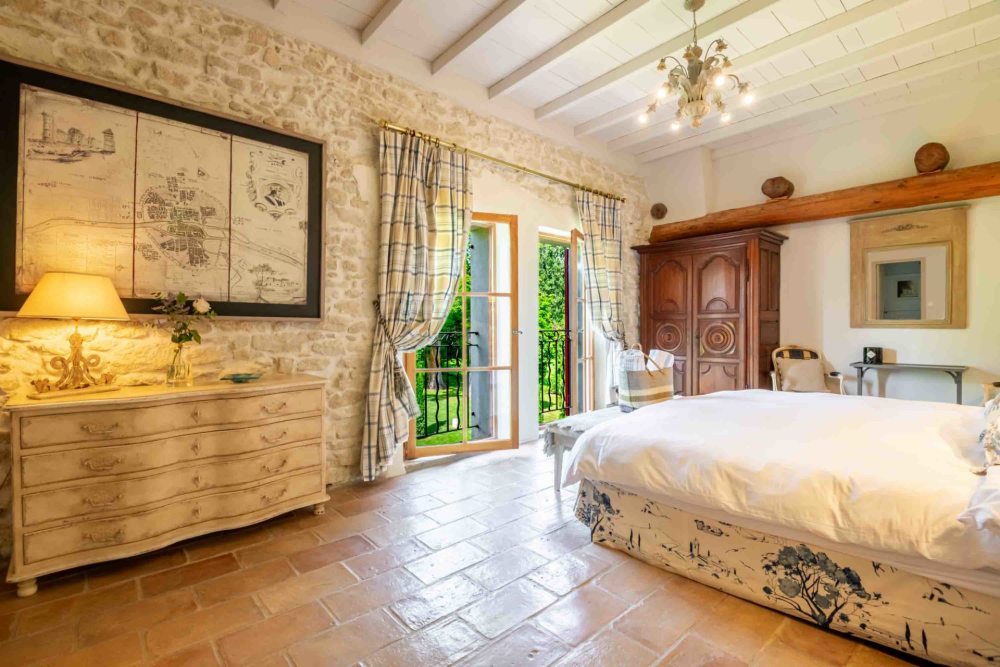 Photographs of Mas des Reflets villa in Provence - Image 40 of 61
