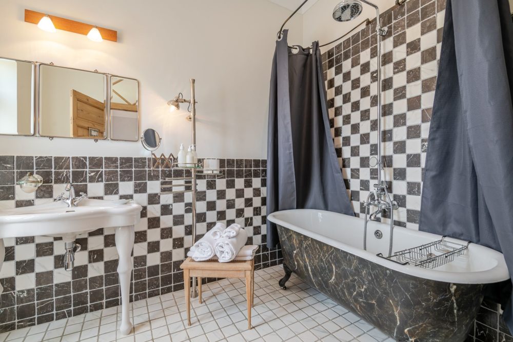Photographs of Mas de Velorgues villa in Provence - Image 39 of 58