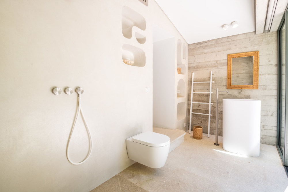 Photographs of Mas la Gineste villa in Provence - Image 29 of 46
