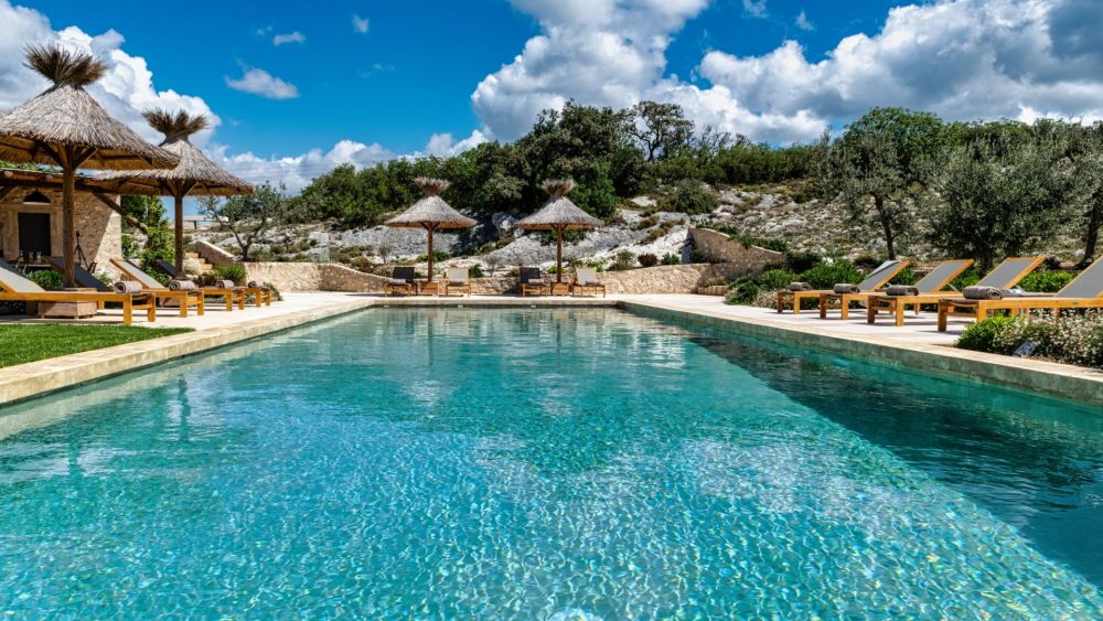 Photographs of Mas de l’Atlas villa in Provence - Image 6 of 45