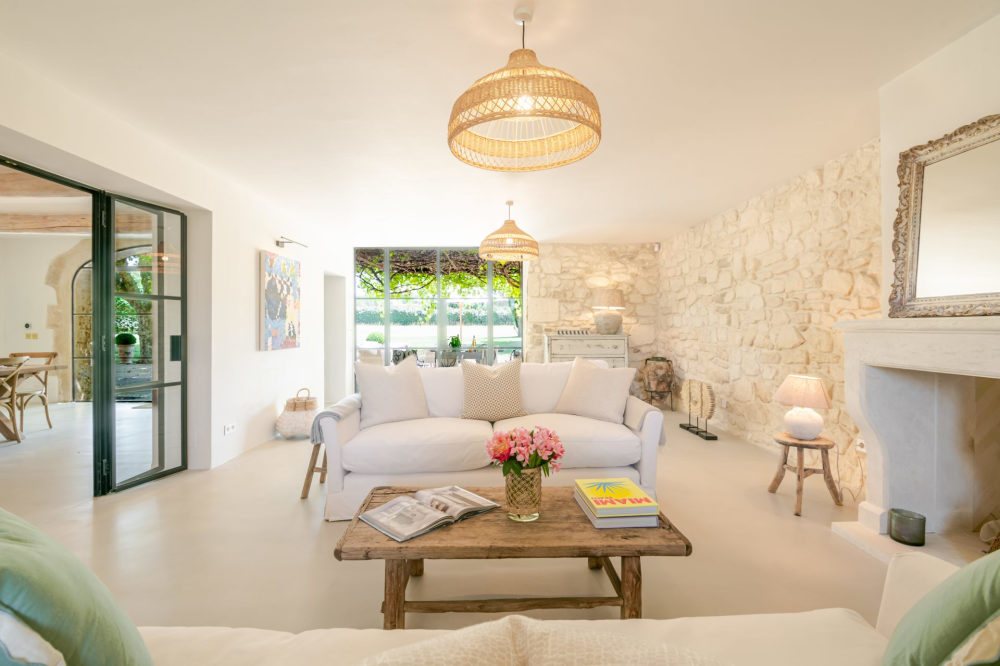 Photographs of Mas des Splendeurs villa in Provence - Image 16 of 53