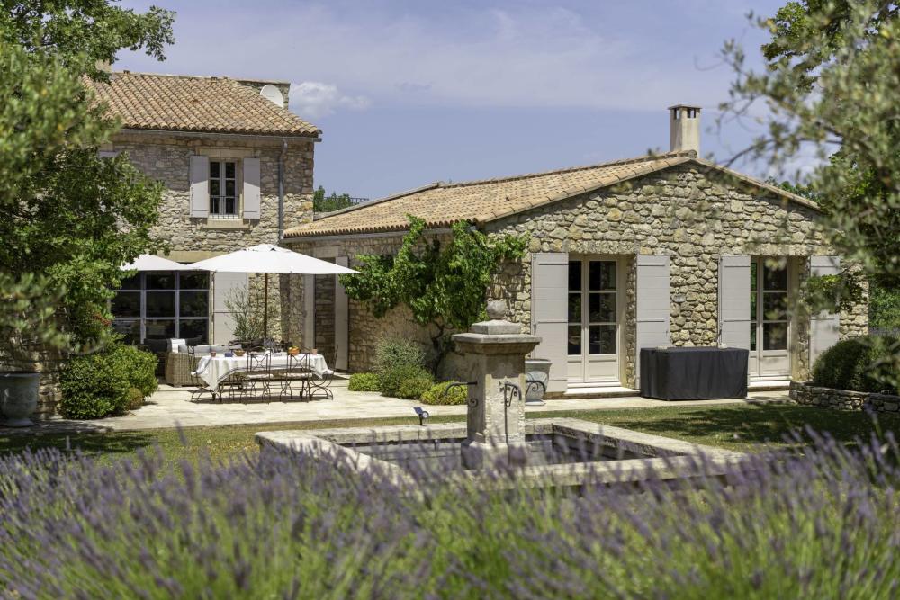 Photographs of Mas Eternel villa in Provence - Image 3 of 40