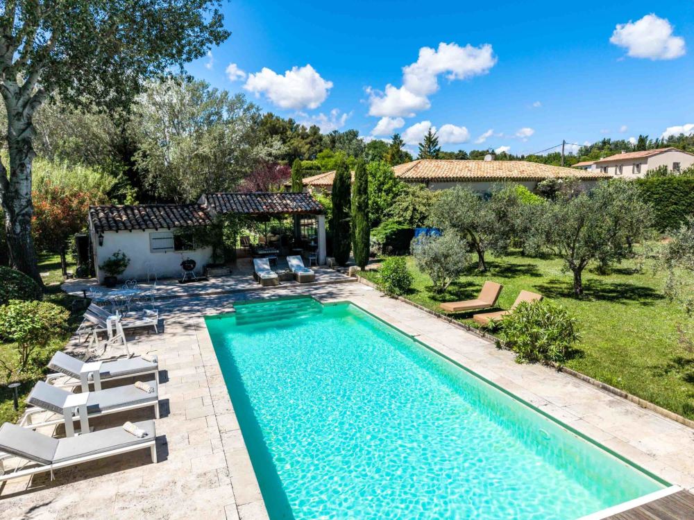 Photographs of Mas du Grelot villa in Provence - Image 14 of 39