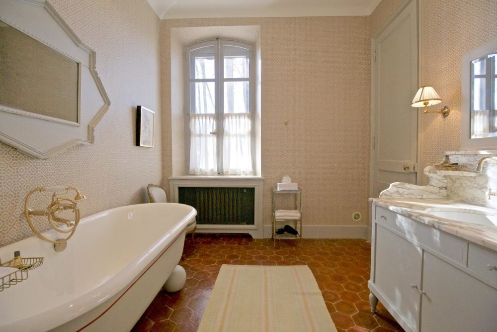 Photographs of Mas de Paradis villa in Provence - Image 28 of 49