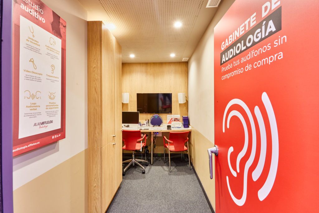 Tienda Óptico Plaza Mayor 29 46160 LLIRIA interior