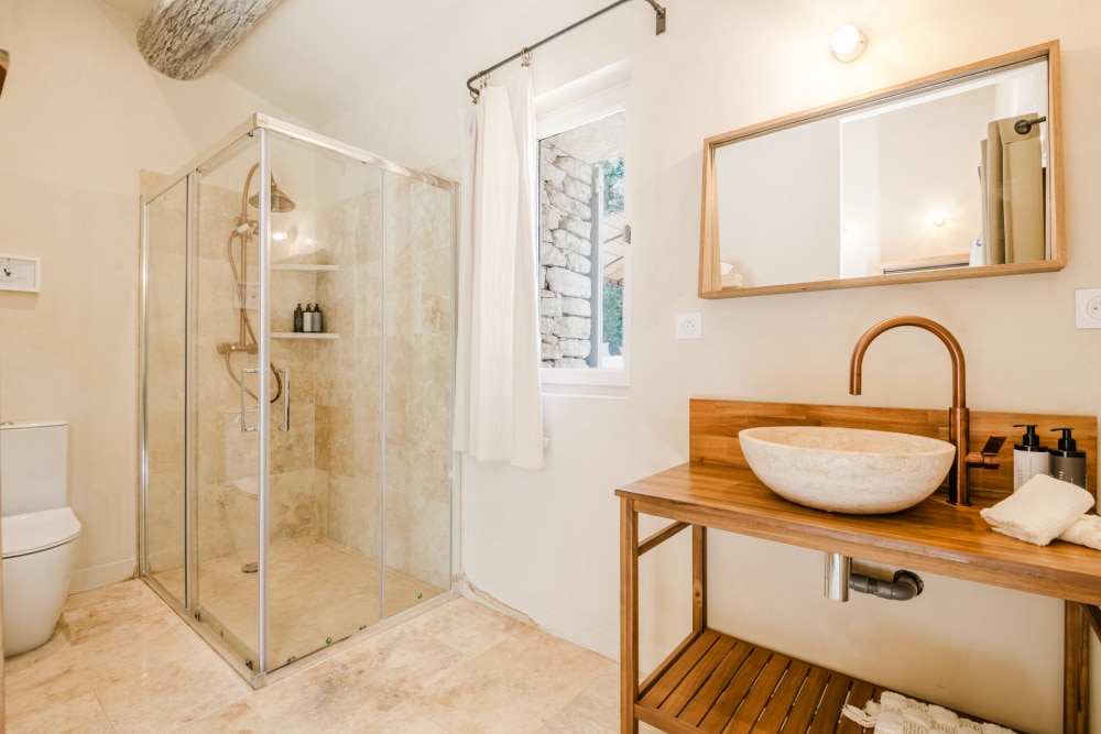 Photographs of Le Hameau de Sénanque villa in Provence - Image 40 of 60