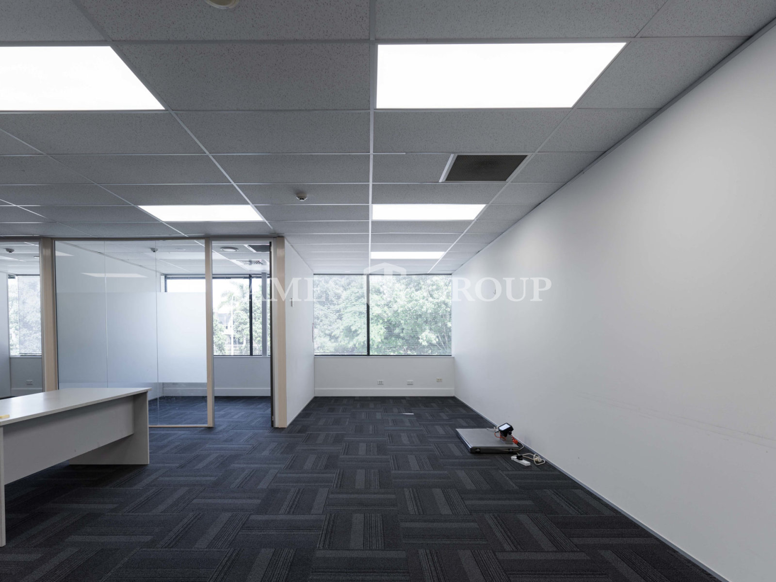 A-grade Airport Oaks Office