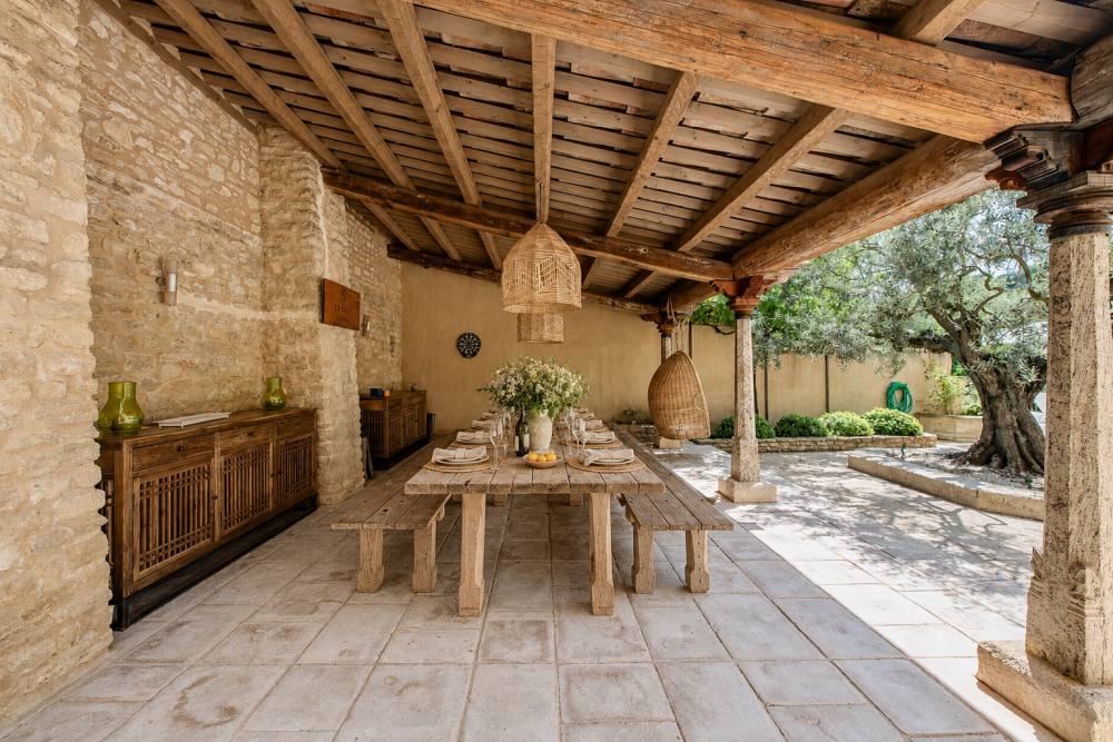 Photographs of Mas de la Reine villa in Provence - Image 15 of 41