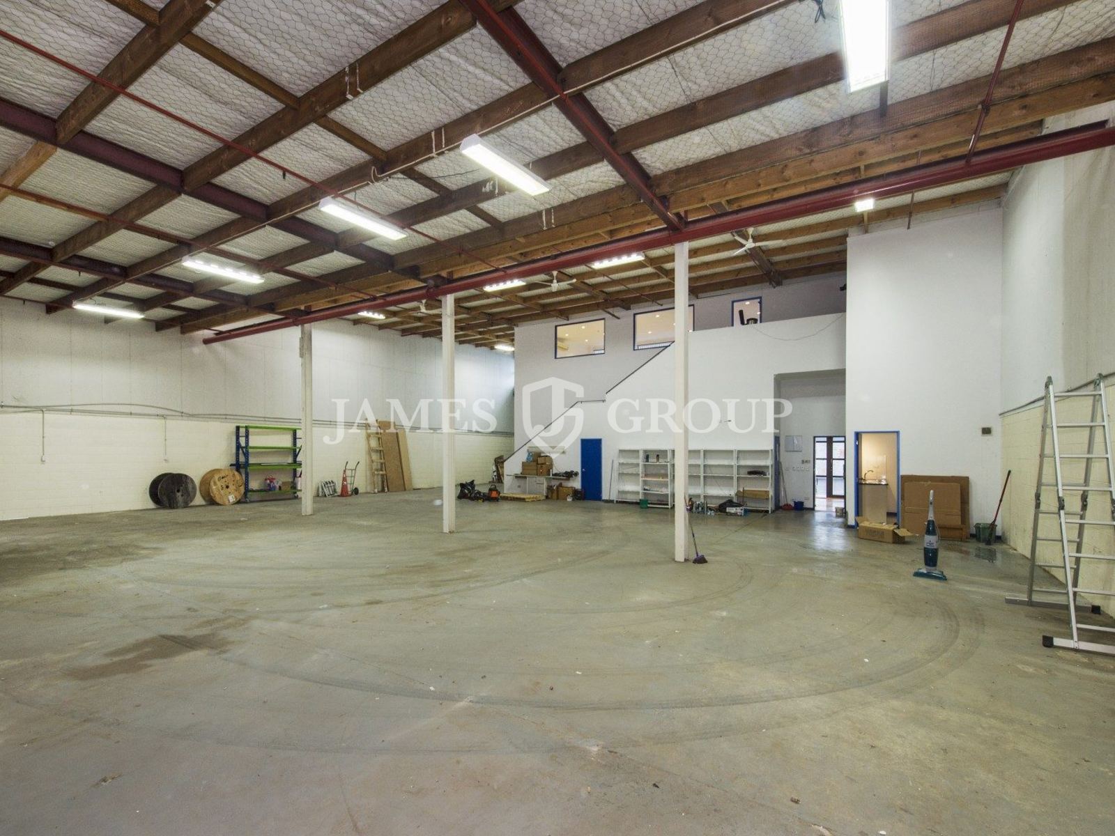 Well-presented Unit In Tidy Complex | 540sqm