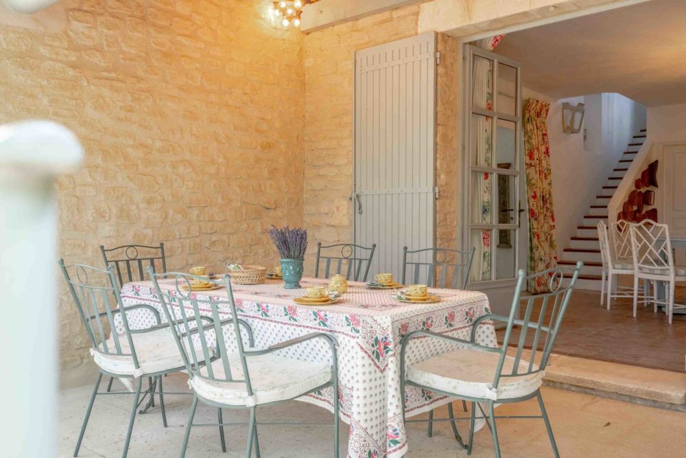 Photographs of Mas Provencal villa in Provence - Image 35 of 38