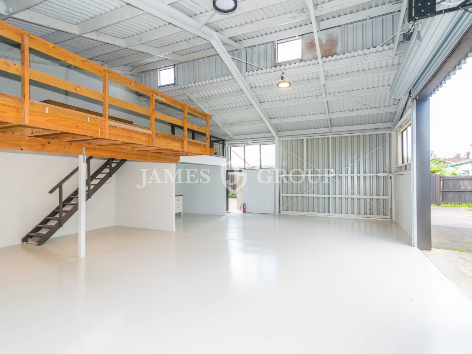 Tidy 122m² Industrial Unit In Papakura