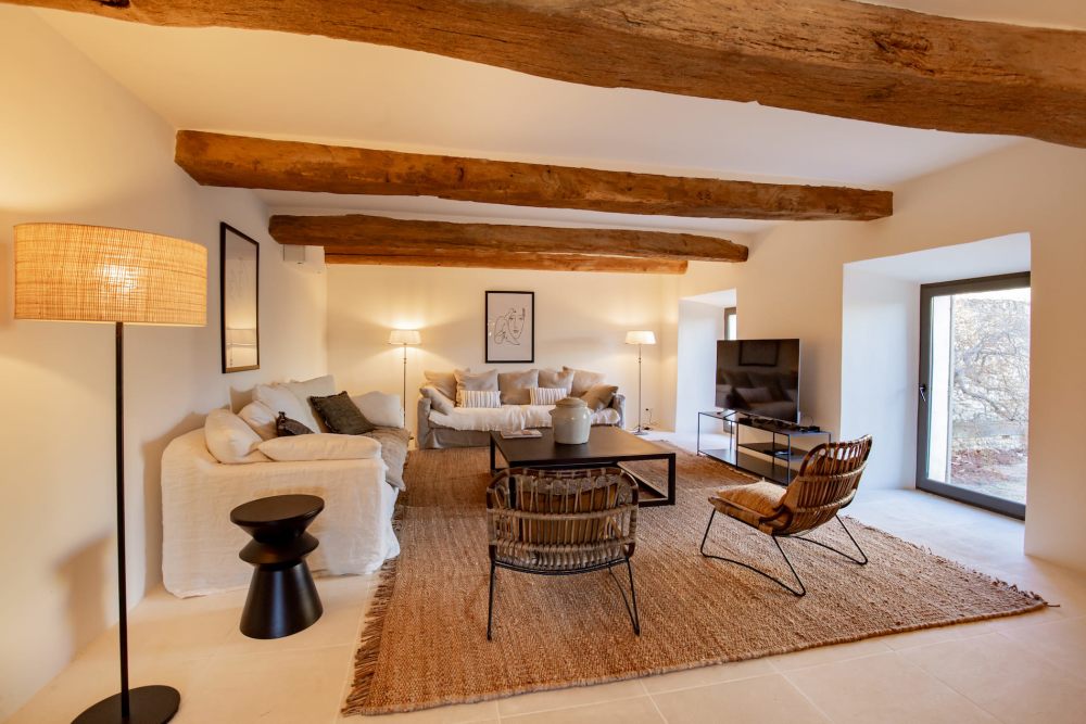 Photographs of Bastide du Baron villa in Provence - Image 10 of 50