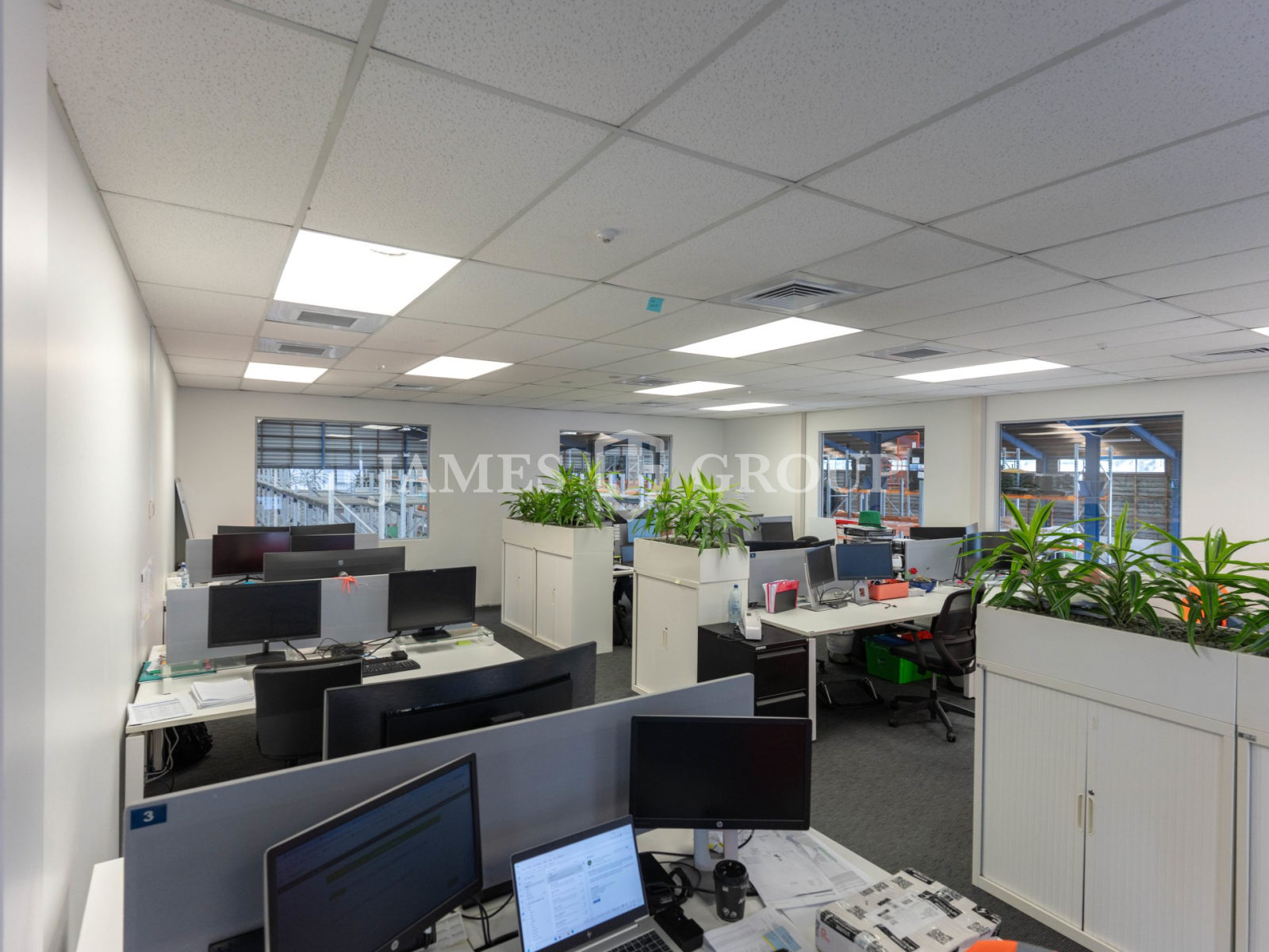 3,378sqm Warehouse + 4000sqm Yard | Mt Wellington