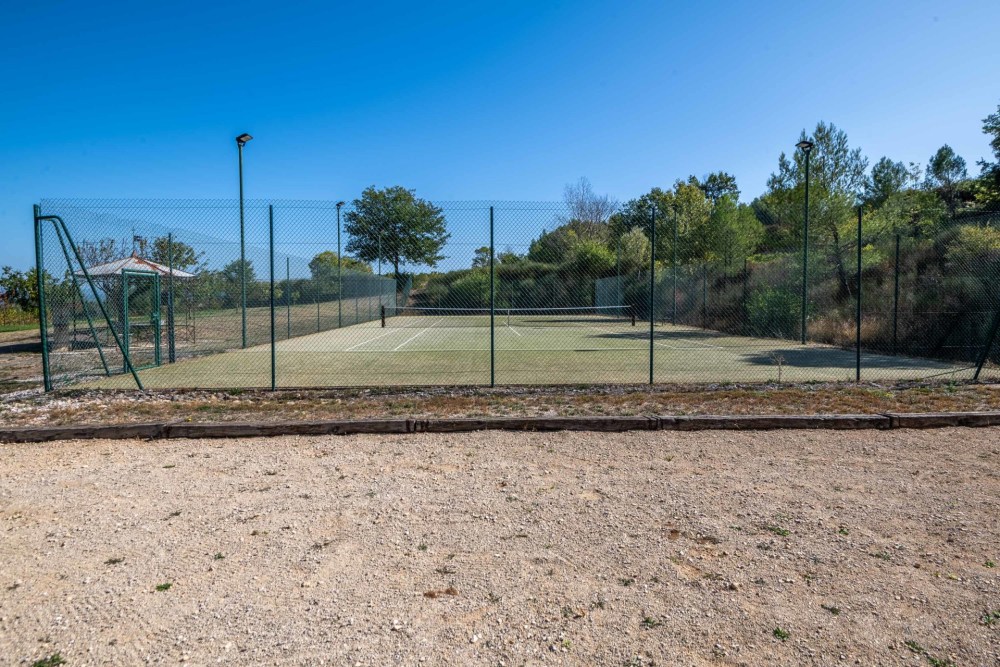 Photographs of Mas de Lacoste villa in Provence - Image 63 of 64