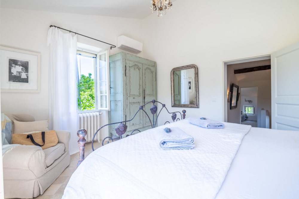 Photographs of Les Vignes villa in Provence - Image 25 of 46