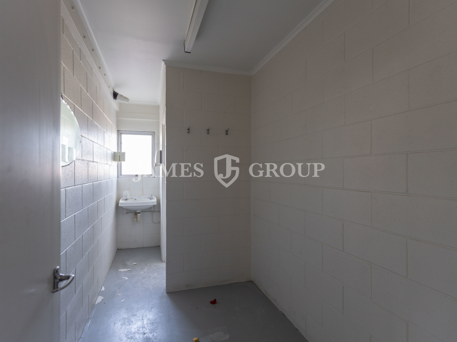 For Sale – Vacant High Stud Warehouse & Yard