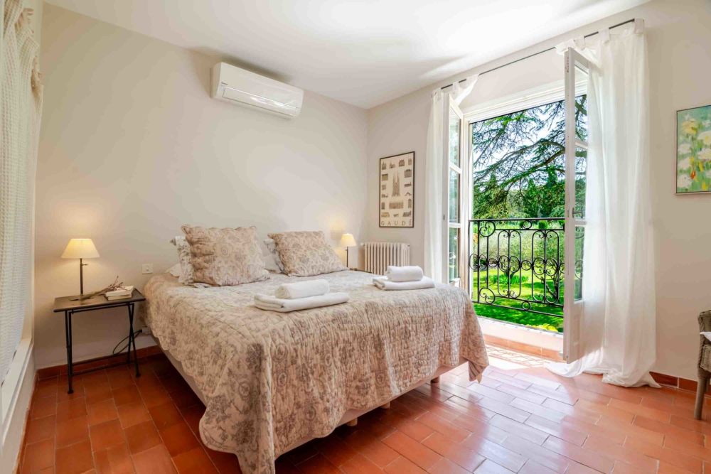 Photographs of Bastide de La Douceur villa in Provence - Image 24 of 31