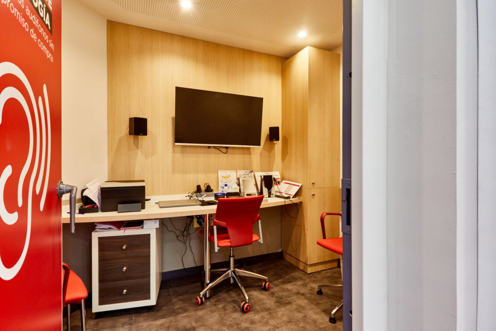 Tienda Óptico C.C SESTAO  locales 12 y 13 - CTRA. BARAKALDO. (POL. IND. IBARZAHARRA) 48910 SESTAO interior