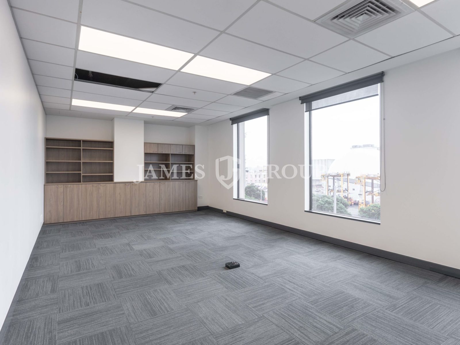 High-quality Office With Excellent Natural Light