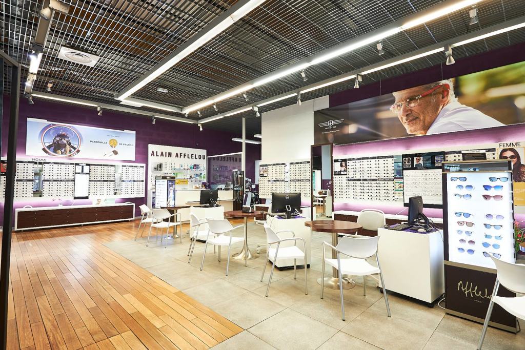 Magasin Opticien C.C. Leclerc - 1 avenue de Tavel 30133 LES ANGLES intérieur