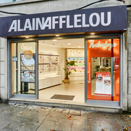 Tienda audiólogo C/Almuíña nº20 Bajo 36900 MARIN