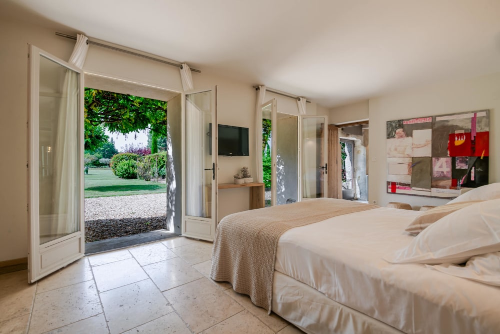 Photographs of Mas de Velorgues villa in Provence - Image 24 of 58