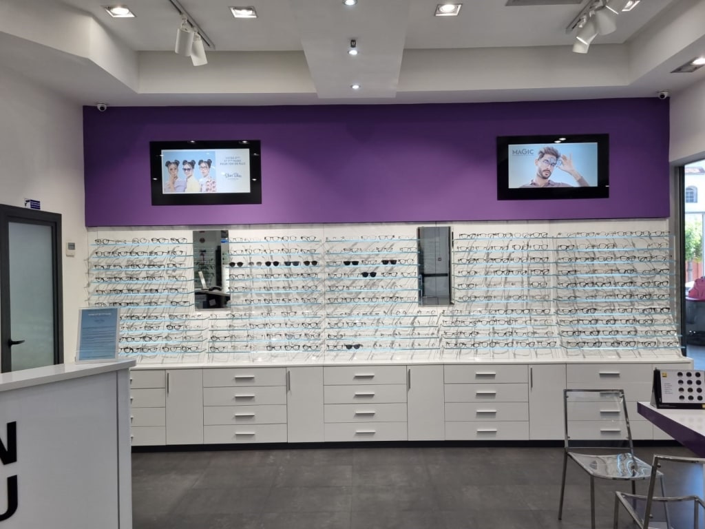 Magasin Opticien Centre Commercial Marjane Hay Hassani  N°2 BD Oued Lao 20230 CASABLANCA intérieur