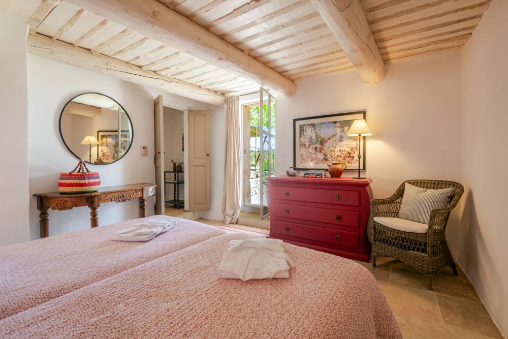 Photographs of Le Relais villa in Provence - Image 35 of 43