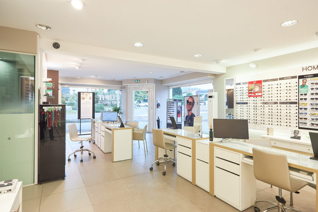 Magasin Opticien Rue des Calquières 34190 GANGES intérieur