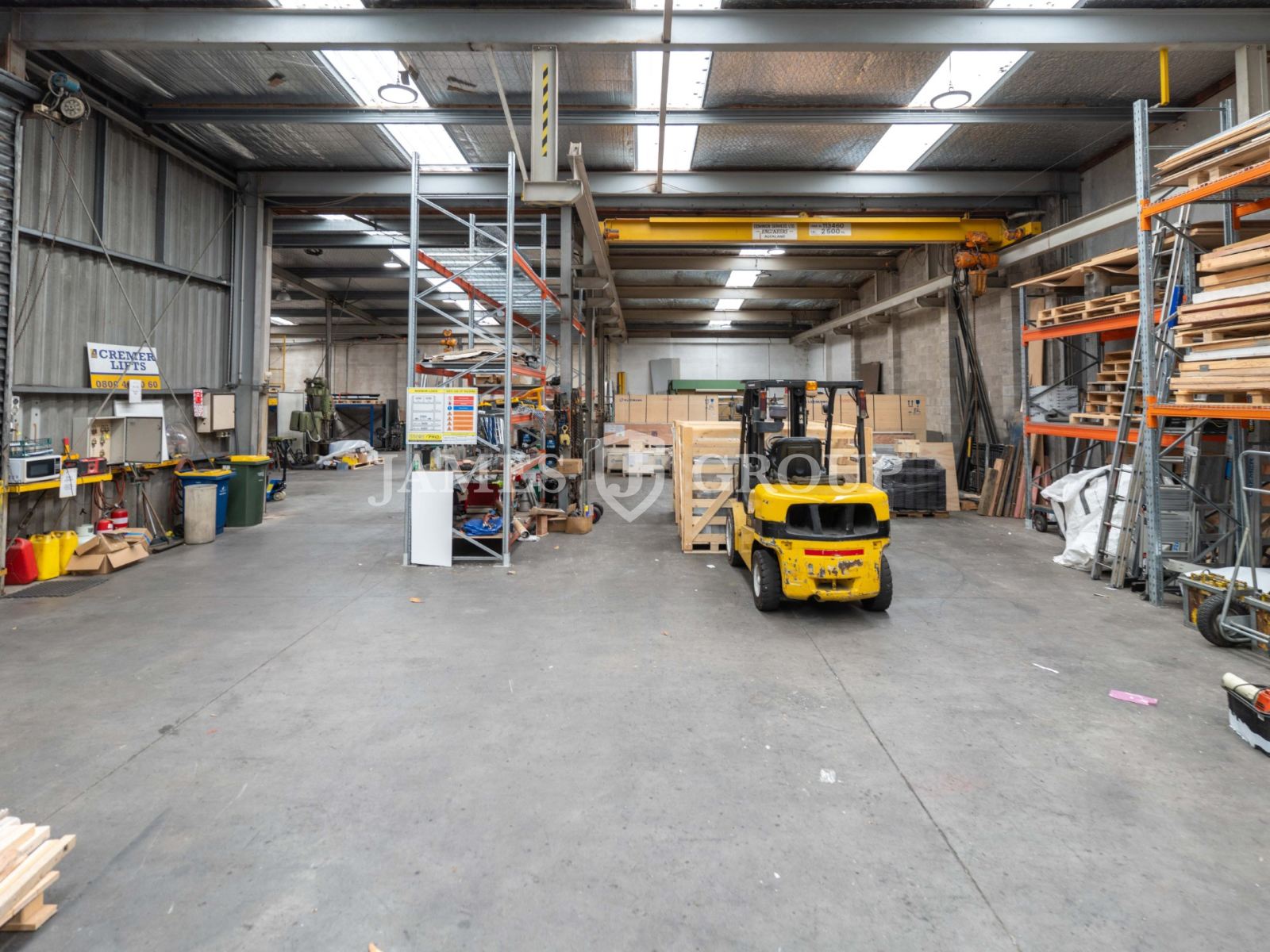 980m² Gantry Warehouse + Parking | Paramount Drive