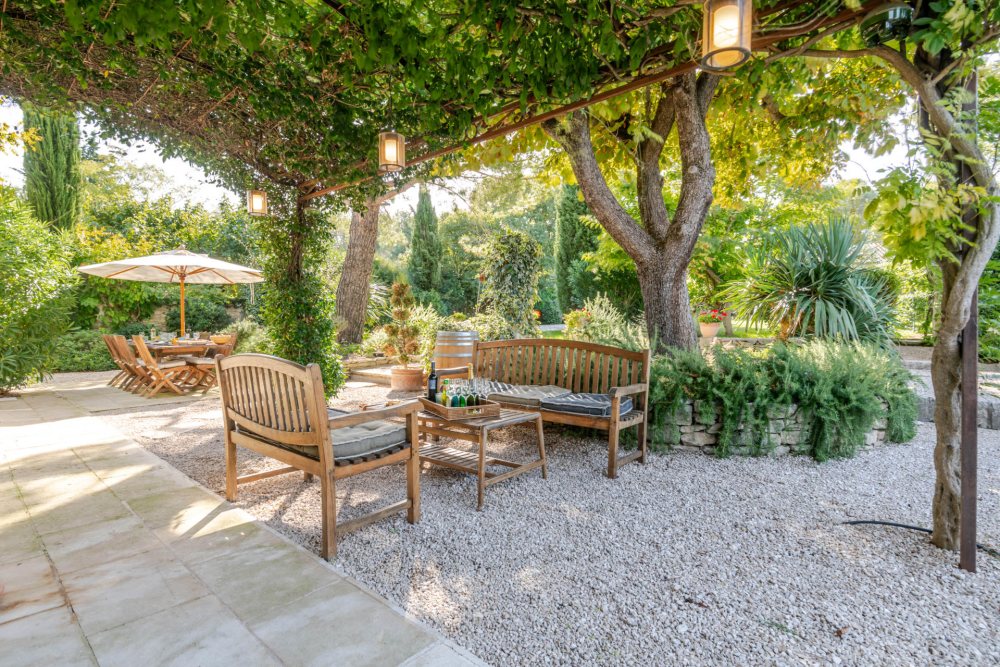 Photographs of Mas des Lilas villa in Provence - Image 12 of 36