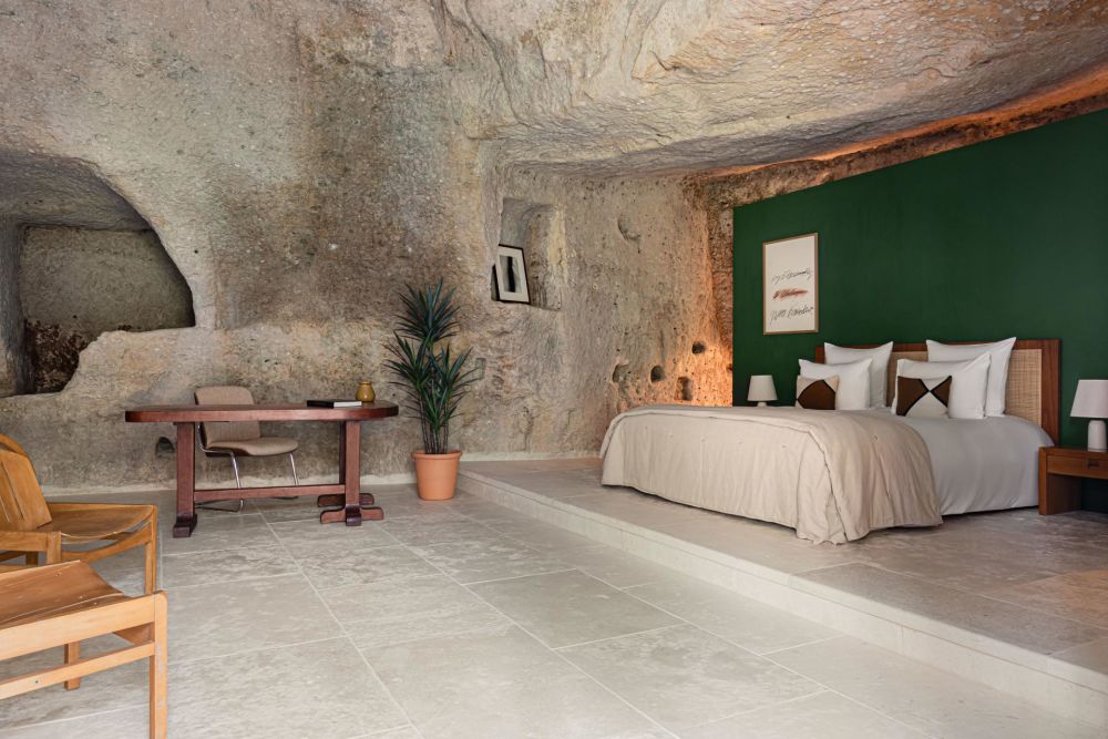 Photographs of Mas du Rocher des Baux villa in Provence - Image 11 of 47