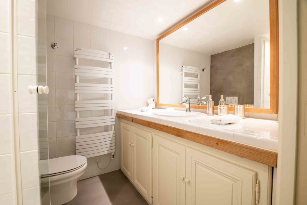 Photographs of Mas des Papillons villa in Provence - Image 39 of 45